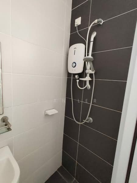 Apartment for Sale at Nusa Heights (Nusa Puncak) - Alan Ler - Bathroom - PropertyGuru.com.my