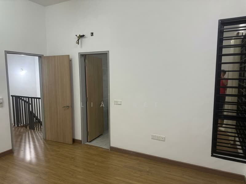 Bandar Bukit Raja : Ayra 2 untuk Untuk Disewa - RM 2,000 /bulan, Mac 2026 - Bedroom - PropertyGuru.com.my