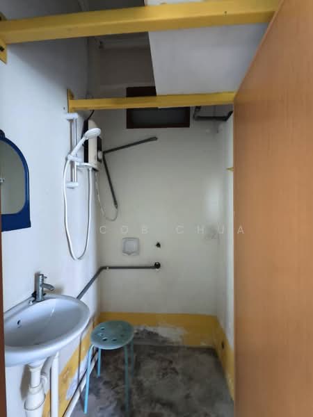 Flat for Sale at Taman Sri Pulai Perdana - Jacob Chua - Bathroom - PropertyGuru.com.my