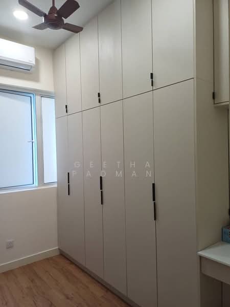 Walk in wardrobe