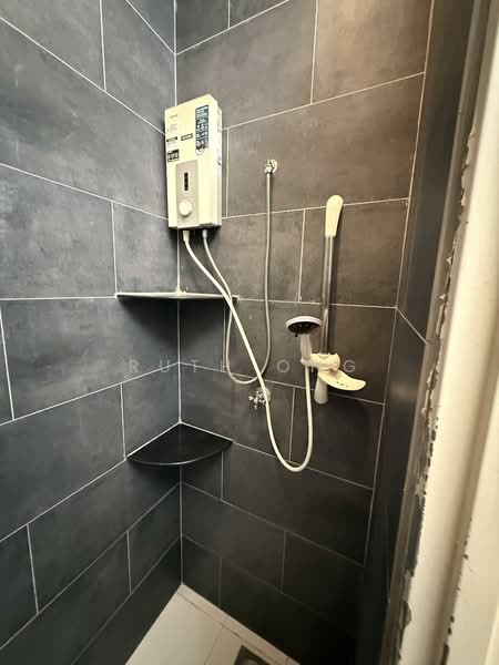 2.5-storey Terraced House for Rent in Tanjung Tokong (Penang) - Ruth Ong - Bathroom - PropertyGuru.com.my