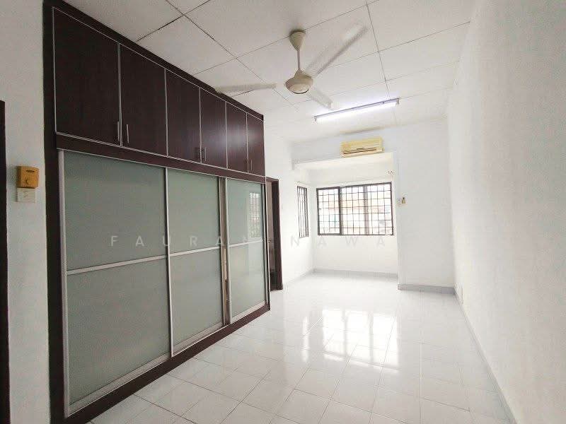 2-storey Terraced House for Sale in Puchong (Selangor) - Fauran Nawawi - PropertyGuru.com.my