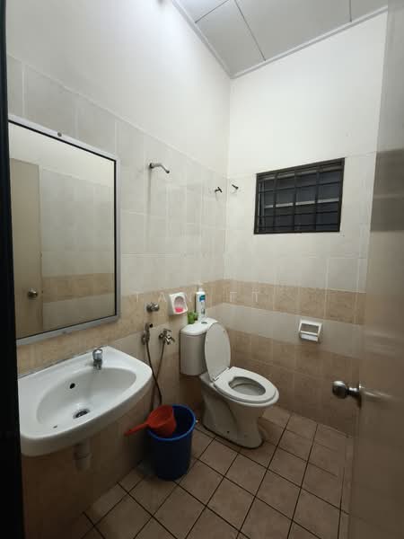 Bandar Bukit Raja untuk Untuk Dijual - RM 430,000, Apr 2026 - Bathroom - PropertyGuru.com.my