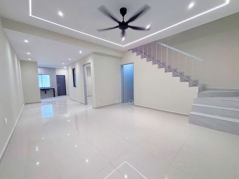 2-storey Terraced House for Sale in Taman Muhibbah (Kulai) - Wil Mong - Living Room - PropertyGuru.com.my
