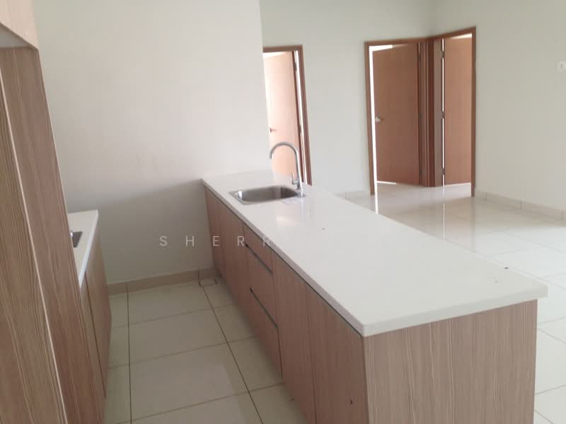 Condominium for Sale at Sri Putramas III / Royal Regent - Sherry Lee - Kitchen - PropertyGuru.com.my
