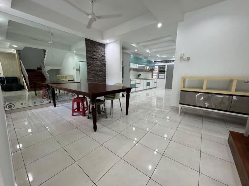 Semi-Detached House for Rent in Setia Alam (Selangor) - Shue Tan - Dining Room - PropertyGuru.com.my
