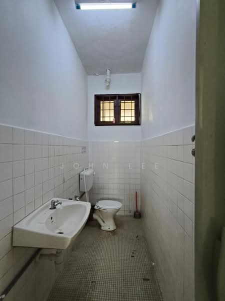 Apartment for Rent at Valencia Apartment - John Lee - Bathroom - PropertyGuru.com.my