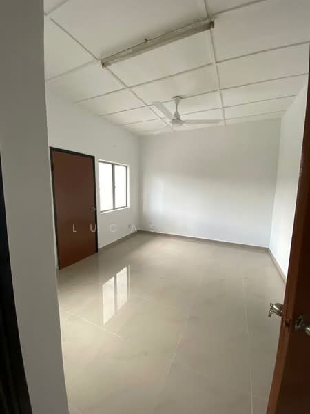 2-storey Terraced House for Sale in Bandar Bukit Beruntung (Bukit Beruntung) - Lucas Loh - Interior - PropertyGuru.com.my