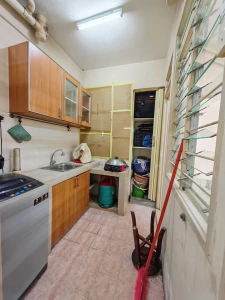 Pangsapuri Suria untuk Untuk Dijual - RM 259,000, Mac 2026 - Kitchen - PropertyGuru.com.my