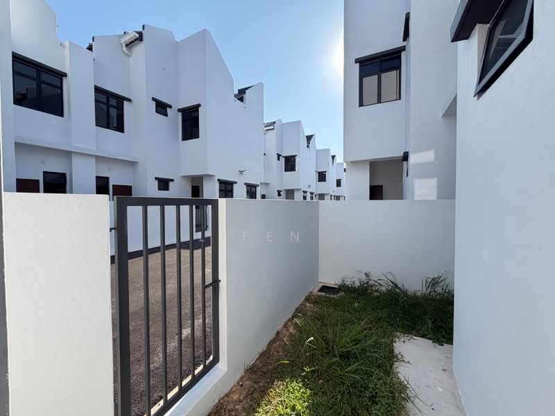 2-storey Terraced House for Sale in Bandar Dato Onn (Tebrau) - Lifen . - Exterior - PropertyGuru.com.my