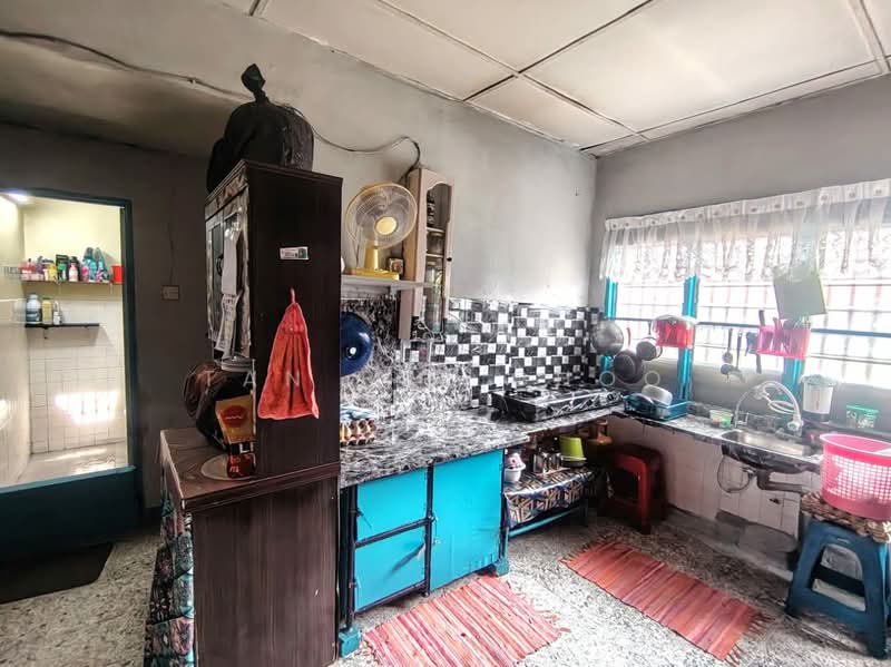 1-storey Terraced House for Sale in Taman Sentosa (Klang) - Tan Bee Choo - Kitchen - PropertyGuru.com.my
