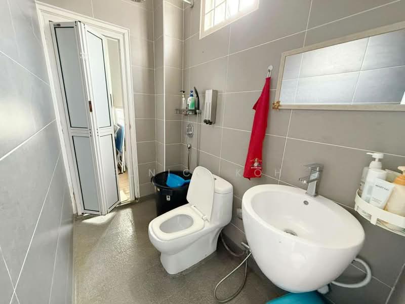 2-storey Terraced House for Sale in Taman Setia Indah (Tebrau) - Eunice Koh - Bathroom - PropertyGuru.com.my