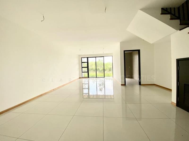 2-storey Terraced House for Sale in Gelang Patah (Johor) - Clarence Low - Living Room - PropertyGuru.com.my