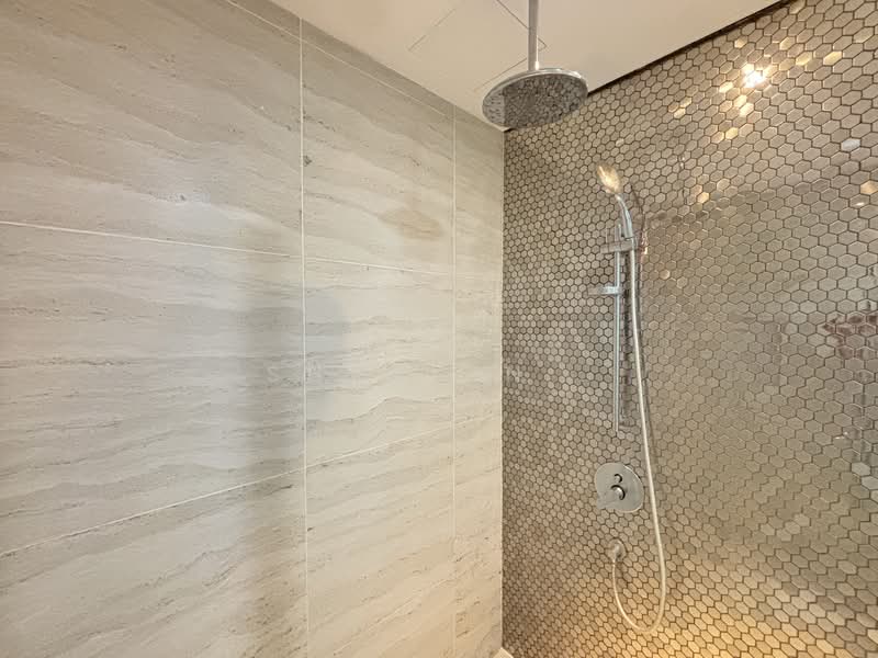 Service Residence for Rent at Star Residences Two - Sharvin . - Bathroom - PropertyGuru.com.my