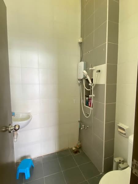 2-storey Terraced House for Sale in Taman Seri Austin (Tebrau) - Sky Tan - Bathroom - PropertyGuru.com.my
