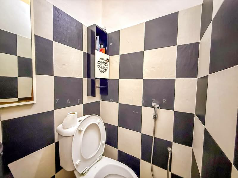 Terraced House for Sale in Ampang (Selangor) - ZAFFUR NAZRI - Bathroom - PropertyGuru.com.my