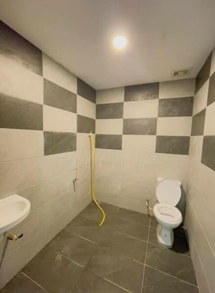 1-storey Terraced House for Rent in Taman Serene (Johor Bahru) - Karl Lim - Bathroom - PropertyGuru.com.my