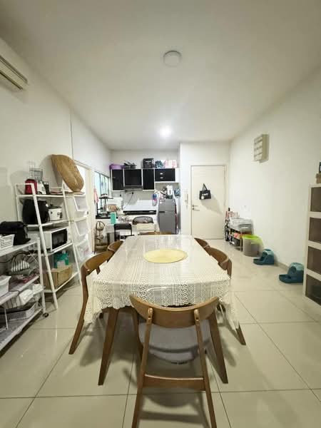 Apartment for Sale at Nusa Heights (Nusa Puncak) - Robin Lim - Kitchen - PropertyGuru.com.my