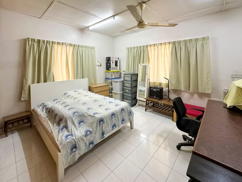 Rumah Teres 2 Tingkat untuk Dijual di Taman Lucky (Bangsar) - Paul Chen - Bedroom - PropertyGuru.com.my