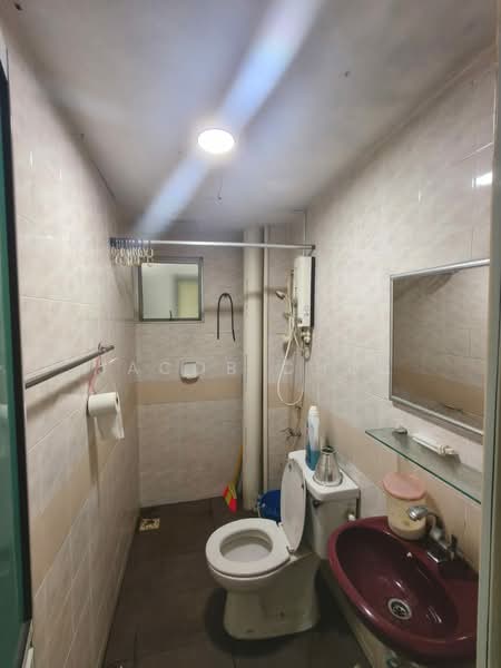 Apartment for Sale at Sri Kenari Apartment - Jacob Chua - Bathroom - PropertyGuru.com.my