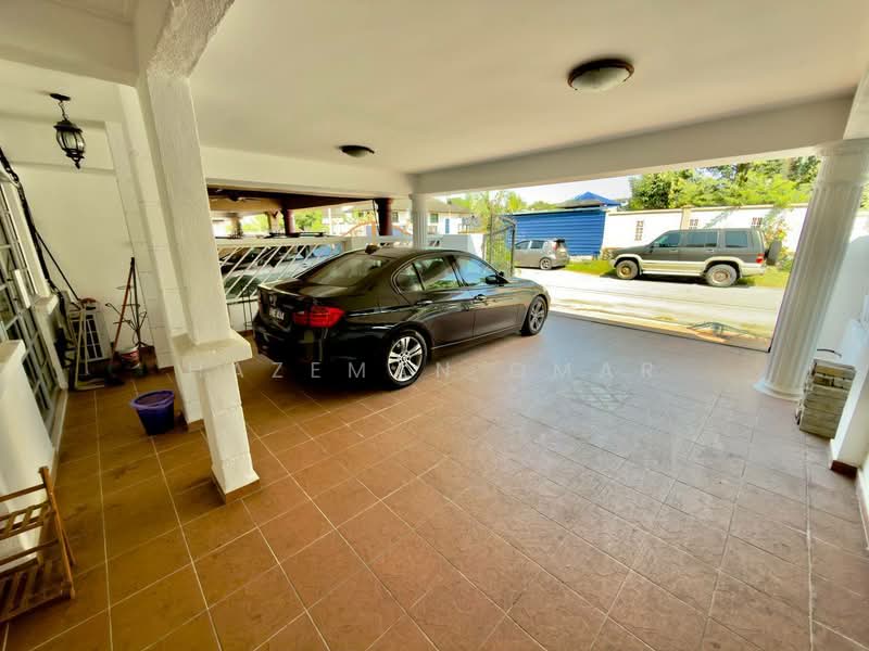 [22x75 - Renovated] 2-Storey Terrace Seksyen 7, Bandar Baru Bangi Selangor untuk Untuk Dijual - RM 590,000, Mac 2026 - Car Park - PropertyGuru.com.my