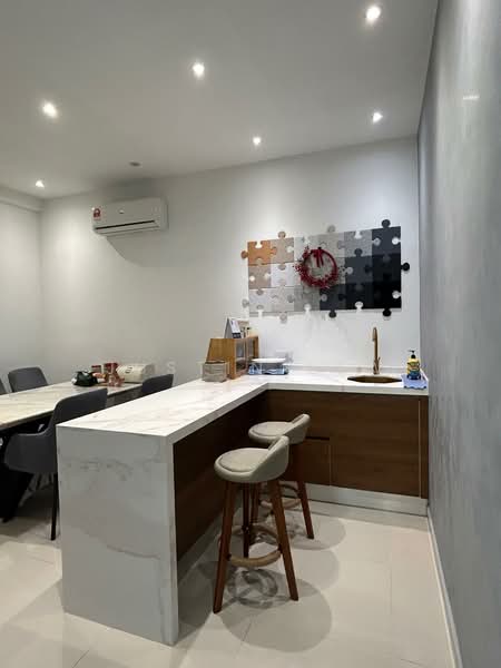 2.5-storey Terraced House for Rent in Taman Setia 2 (Balakong) - Justin Lew - Kitchen - PropertyGuru.com.my
