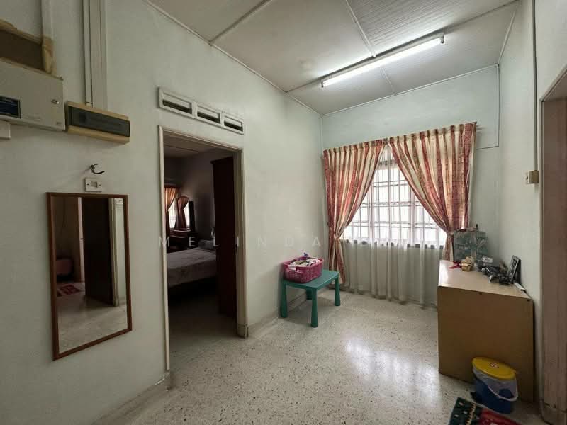 Semi-Detached House for Sale in Taman Sentosa (Johor Bahru) - Melinda Ee - Bedroom - PropertyGuru.com.my