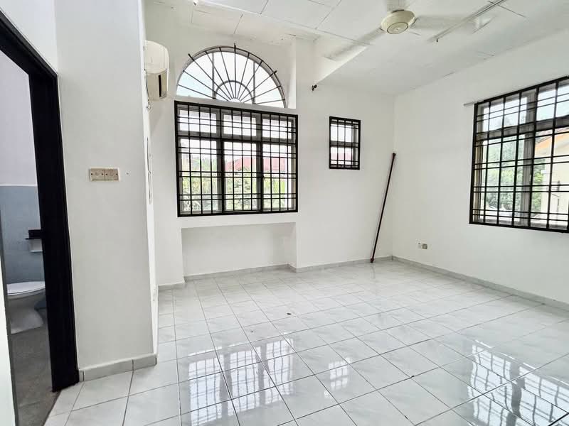 Rumah Teres 2 Tingkat untuk Dijual di Teluk Kumbar (Penang) - Ty Tan - PropertyGuru.com.my