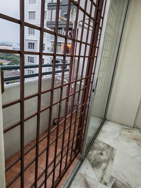 Pangsapuri Seri Pinang untuk Untuk Disewa - RM 1,500 /bulan, Mac 2026 - Balcony - PropertyGuru.com.my