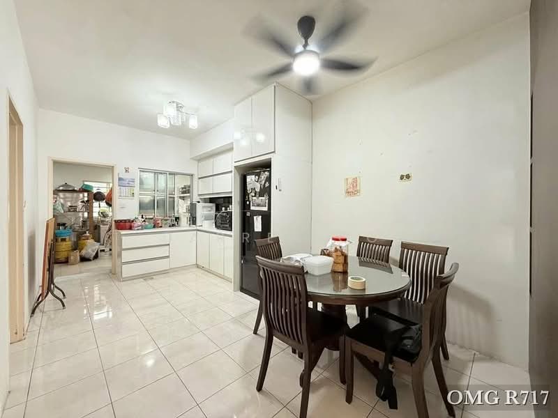 2-storey Terraced House for Sale in Setia Alam (Selangor) - Darren Go - Kitchen - PropertyGuru.com.my