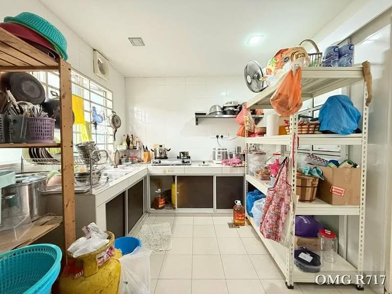 2-storey Terraced House for Sale in Setia Alam (Selangor) - Darren Go - Kitchen - PropertyGuru.com.my
