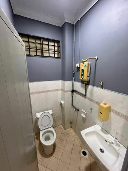 1-storey Terraced House for Rent in Taman Puteri Wangsa (Ulu Tiram) - Karl Lim - Bathroom - PropertyGuru.com.my