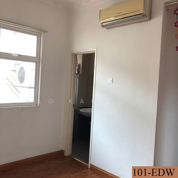 3-storey Terraced House for Sale in Setia Alam ( Anjung Sari) (Setia Alam) - Hao Kai Khaw - Interior - PropertyGuru.com.my