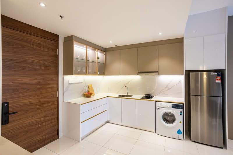 Service Residence for Sale at Golden Crown Residence - Leon Lee - Kitchen - PropertyGuru.com.my