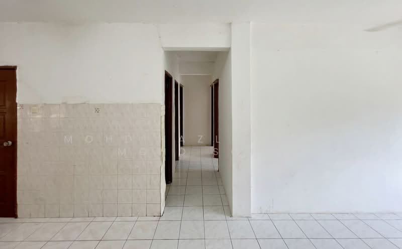 Apartment for Sale at Gugusan Teratai - Mohd Hazlan bin Mohd Sopi - Corridor - PropertyGuru.com.my