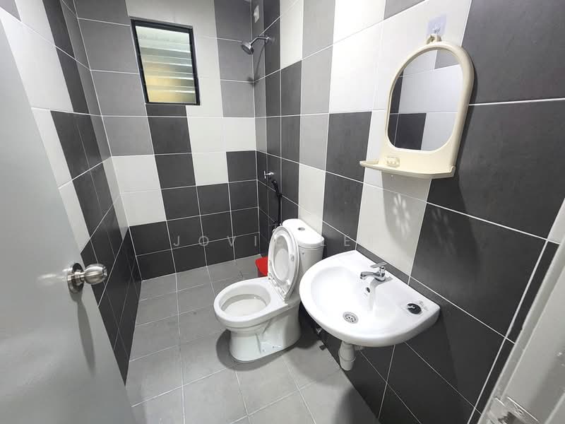 Residensi Mutiara Kajang 2 untuk Untuk Disewa - RM 1,350 /bulan, Apr 2026 - Bathroom - PropertyGuru.com.my