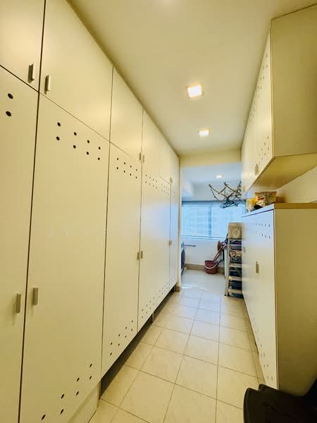 Condominium for Sale at 1 Persiaran Gurney - Jeffrey Yeoh - Corridor - PropertyGuru.com.my