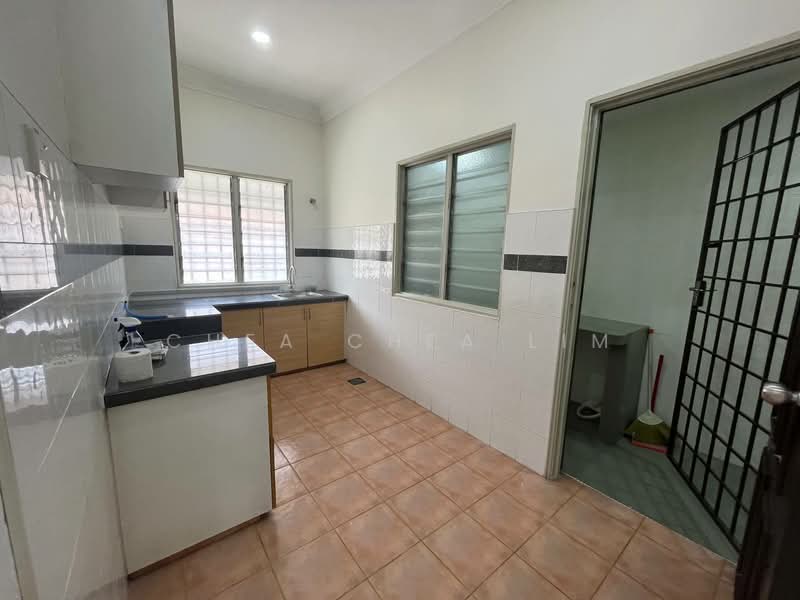 Bandar Seri Botani untuk Untuk Disewa - RM 1,200 /bulan, Mac 2026 - Kitchen - PropertyGuru.com.my