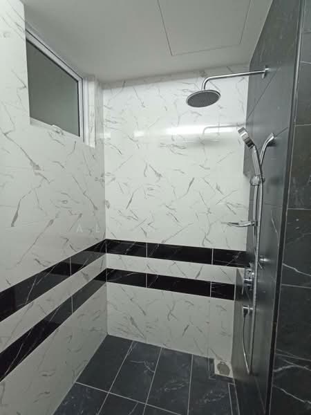 Kondominium untuk Disewa di QuayWest Residence - Alvin Sim - Bathroom - PropertyGuru.com.my