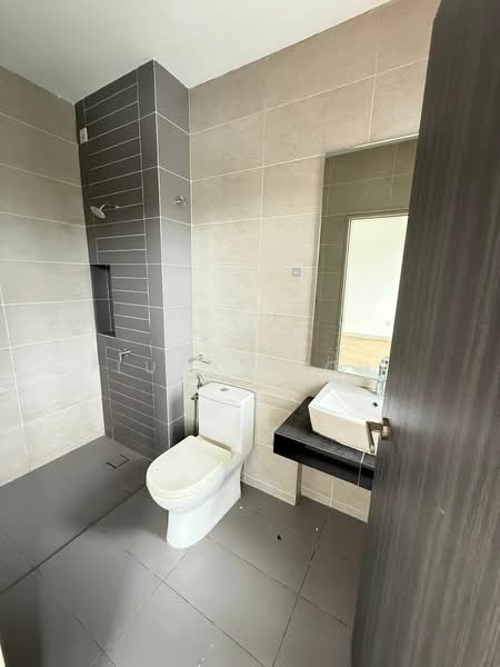 2-storey Terraced House for Sale in Shah Alam (Selangor) - Lucas Loh - Bathroom - PropertyGuru.com.my