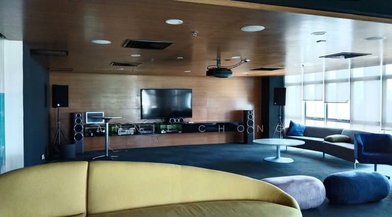 Building SALE! 700+ Carparks. 1min to Highway, Lotus, Bus Stop untuk Untuk Dijual - RM 25,400,000, Apr 2026 - Living Room - PropertyGuru.com.my