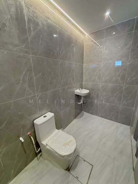 2-storey Terraced House for Sale in Taman Muhibbah (Kulai) - Melinda Ee - Bathroom - PropertyGuru.com.my