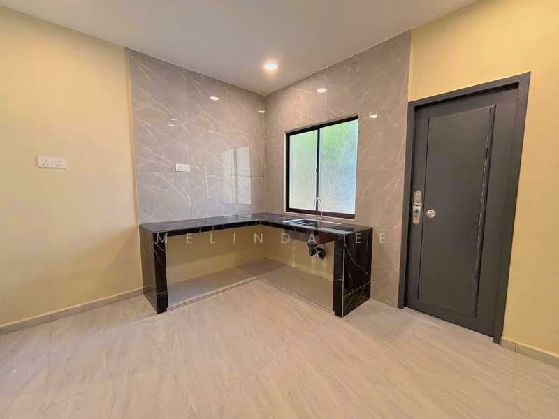 2-storey Terraced House for Sale in Taman Muhibbah (Kulai) - Melinda Ee - Kitchen - PropertyGuru.com.my