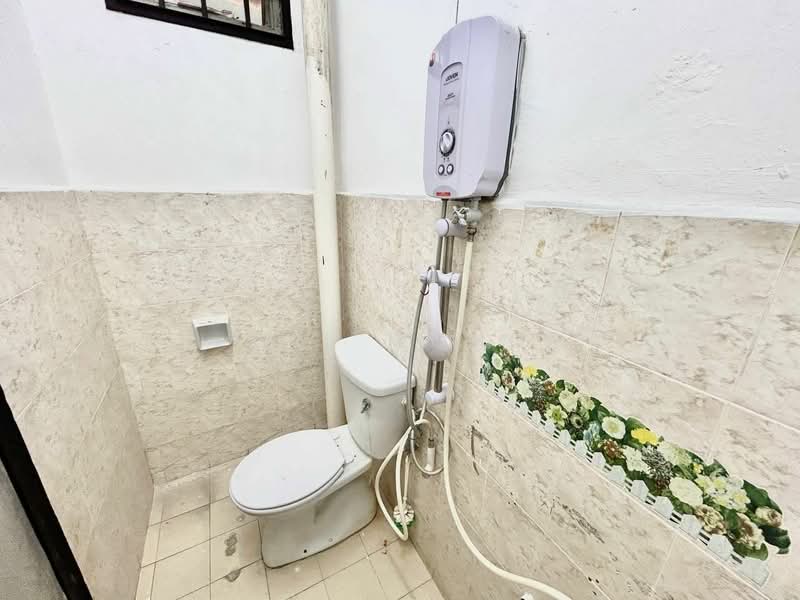 2-storey Terraced House for Sale in Taman Nusa Indah (Iskandar Puteri (Nusajaya)) - Wil Mong - Bathroom - PropertyGuru.com.my