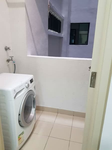 V Residence 2 @ Sunway Velocity untuk Untuk Dijual - RM 880,000, Mac 2026 - Balcony - PropertyGuru.com.my