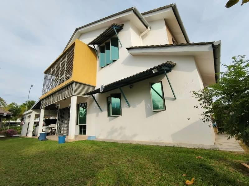 2-storey Terraced House for Sale in Kota Seriemas (Nilai) - Hawa Ibrahim - Exterior - PropertyGuru.com.my
