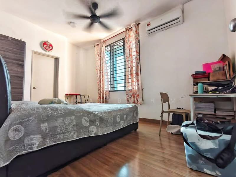 2-storey Terraced House for Sale in Kota Seriemas (Nilai) - Hawa Ibrahim - Bedroom - PropertyGuru.com.my