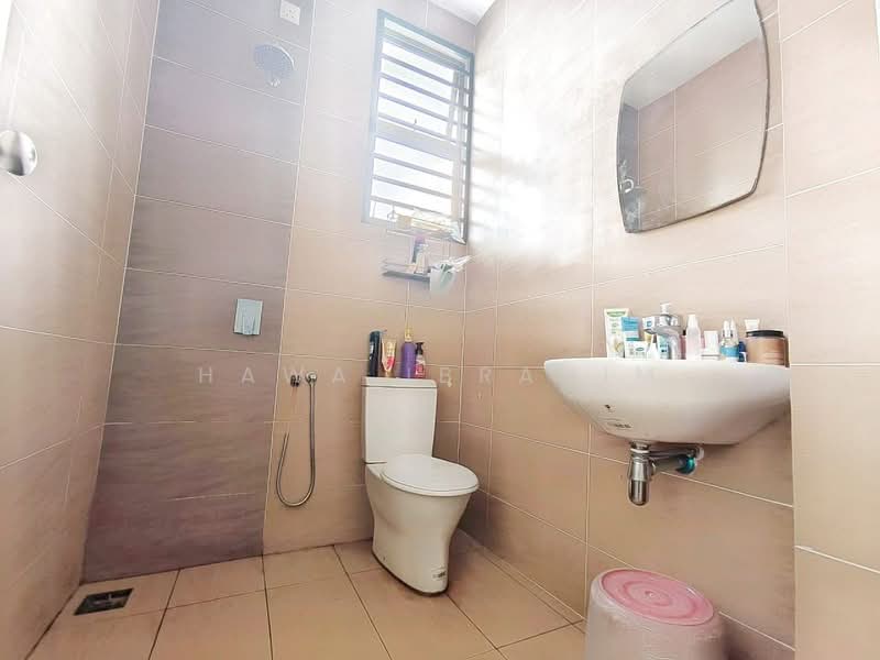 2-storey Terraced House for Sale in Kota Seriemas (Nilai) - Hawa Ibrahim - Bathroom - PropertyGuru.com.my