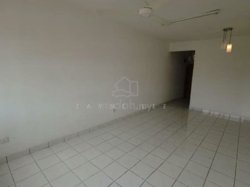 Apartment for Sale at Pangsapuri Putra Indah - Zayne Lee - Living Room - PropertyGuru.com.my