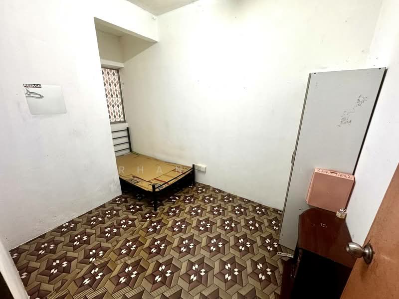Apartment for Sale at Sri Ros Apartment - Farhan Rafael - Bedroom - PropertyGuru.com.my